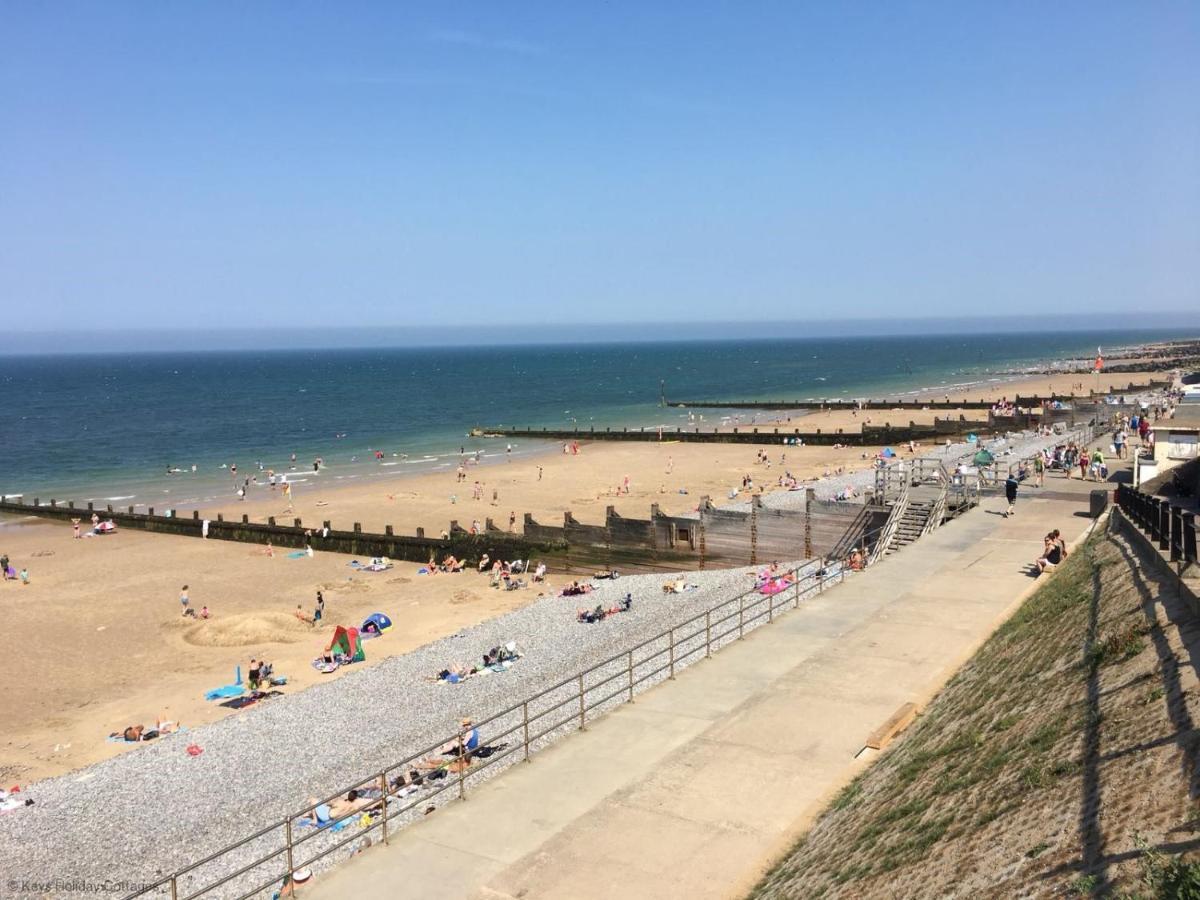 Vila Salty Towers Sheringham Exteriér fotografie